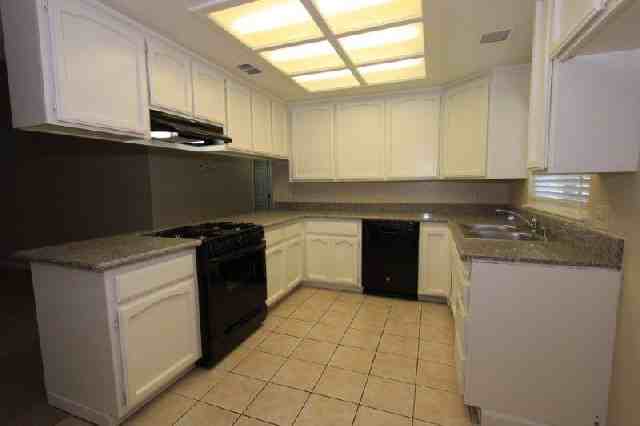 3608 Floral Dr - Photo 5 of 17