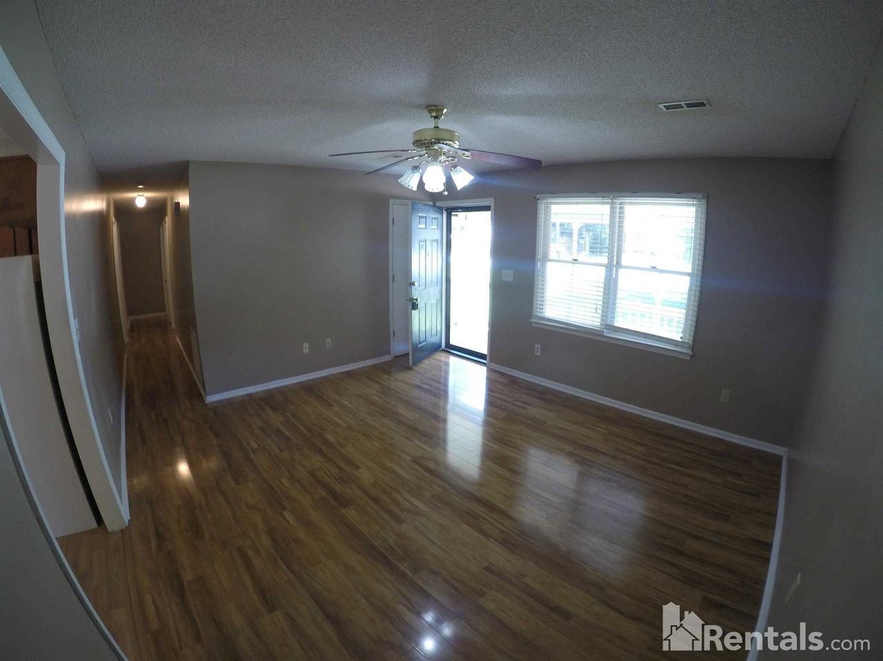 4 Pine Burr Court - Photo 2 of 7