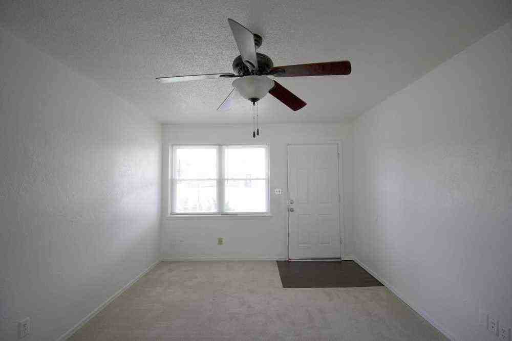 2709 S.W. 80th Street - Photo 2 of 9