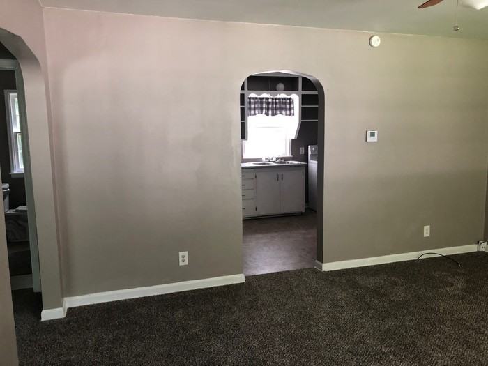 2128 South Florence Avenue - Photo 3 of 13