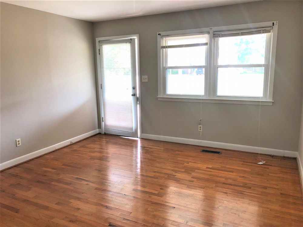 130 Heritage Park Drive - Photo 2 of 10