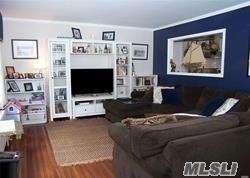 10 Clarence St - Photo 3 of 10