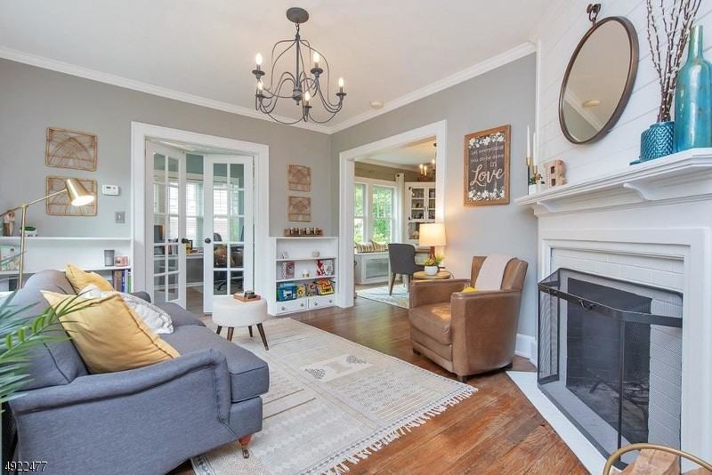 16 Springview Dr - Photo 3 of 25