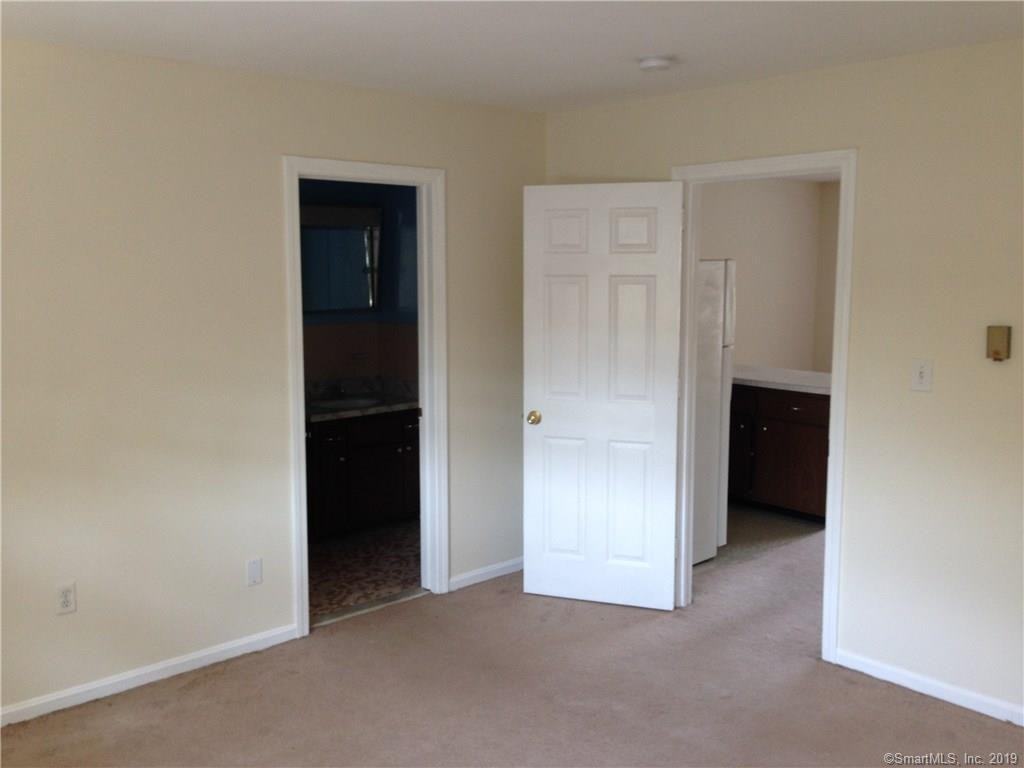 5 Peggy Lane - Photo 2 of 6