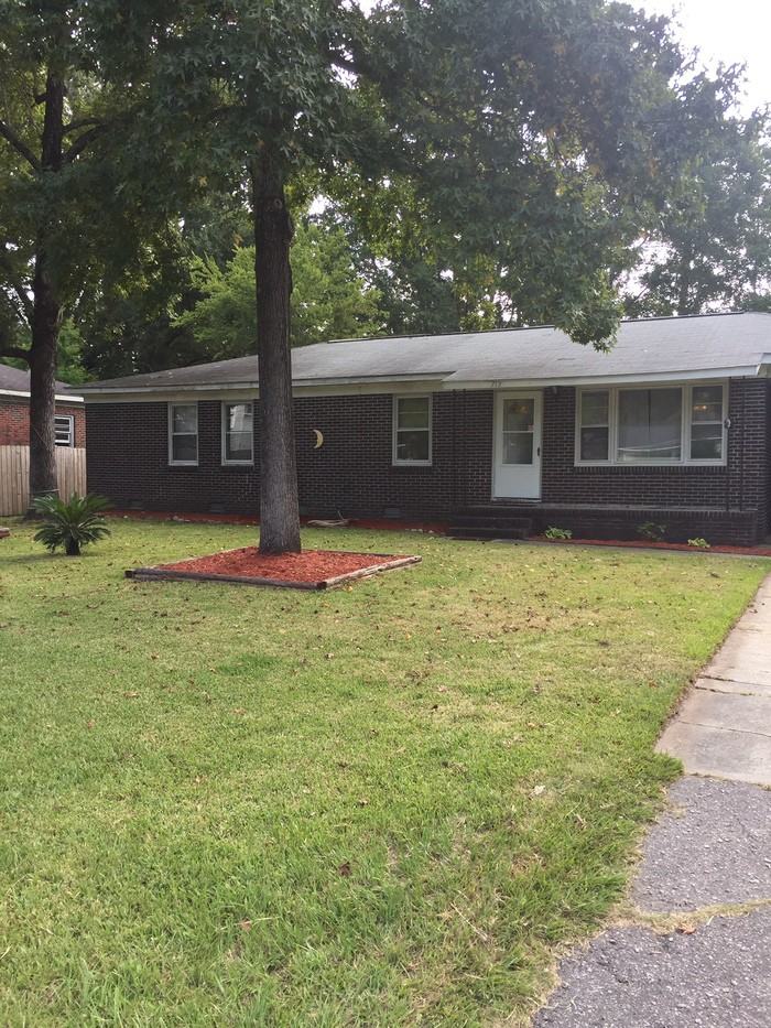 212 Jean Wells Drive - Photo 3 of 18