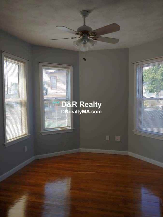 72 Winchester Street 1 - Photo 3 of 12