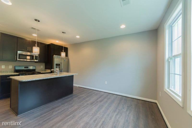 1921 M Street Ne 2 #4 - Photo 2 of 7