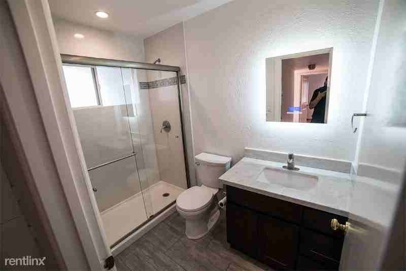 1452 Merry Ln - Photo 2 of 11