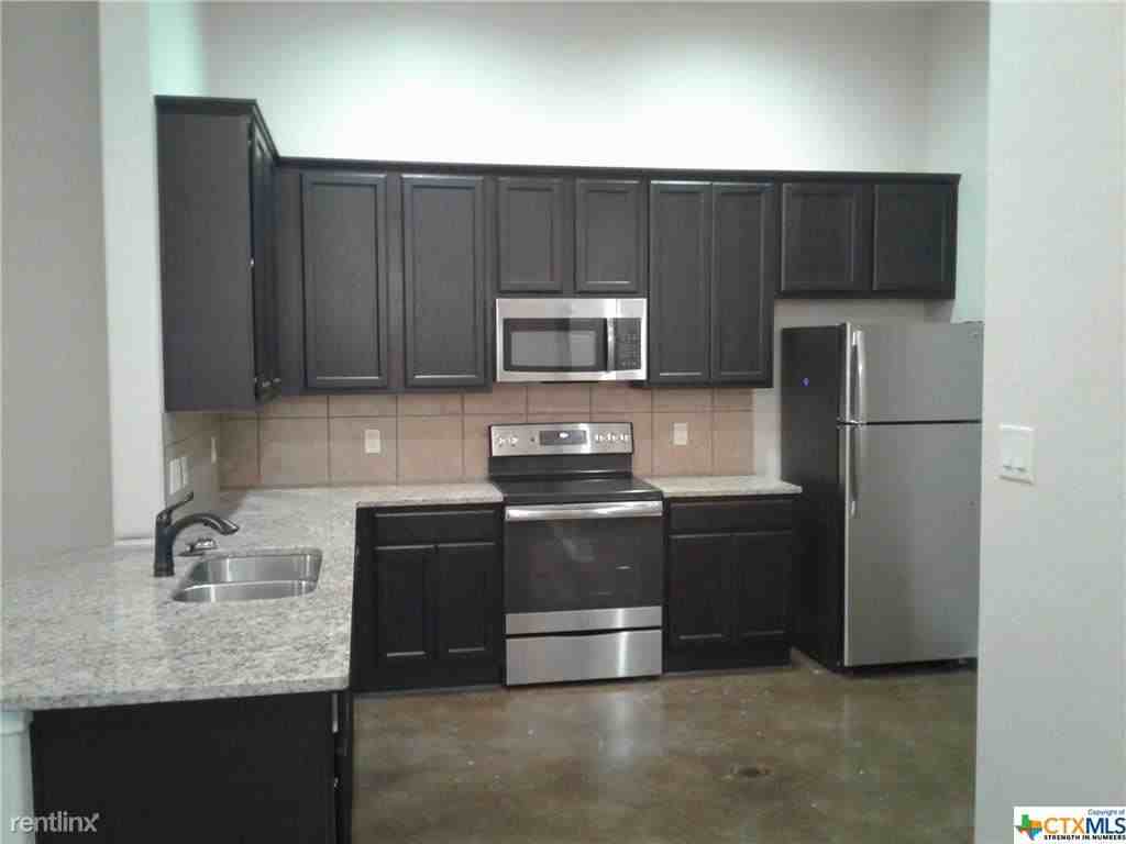 336 Emma Drive - Photo 2 of 9