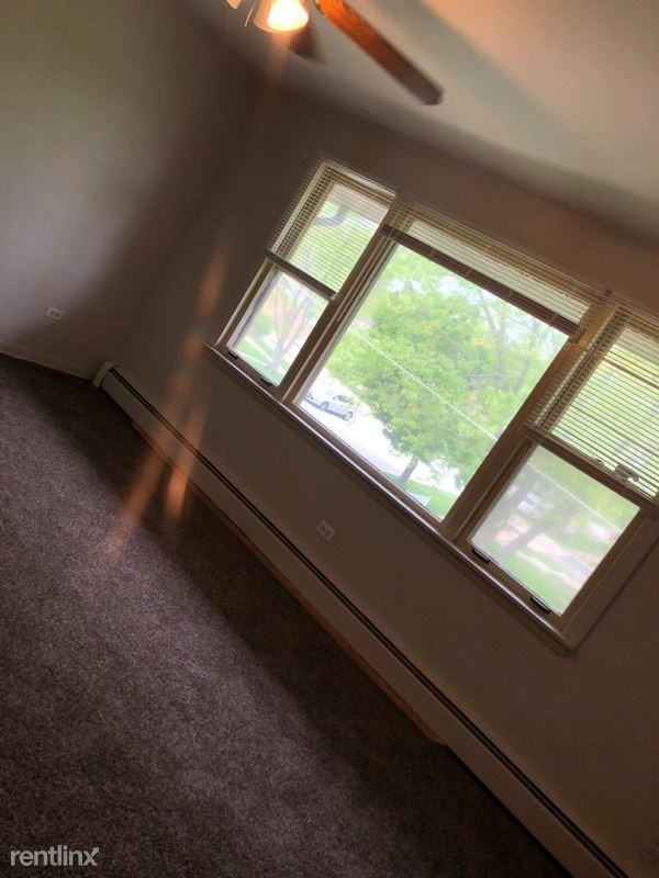 14601 S Karlov Ave 2w - Photo 2 of 5
