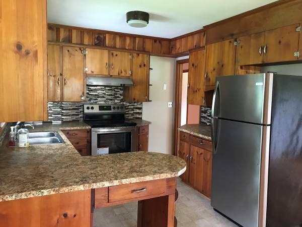 227 Flynn St - Photo 3 of 18