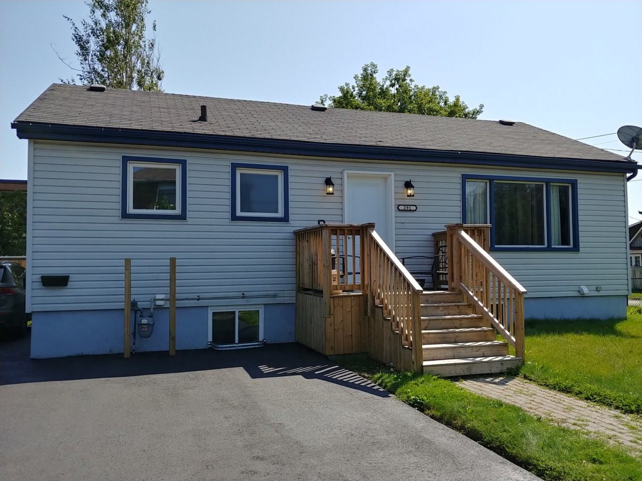 Park Rd S & John St W, Oshawa, ON L1J 2B7 2 Bedroom Apartment for Rent