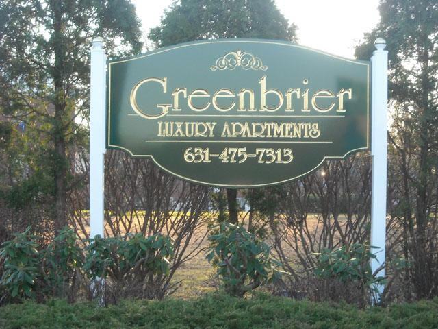 Greenbrier Luxury Garden Apartments - Photo 2 of 11