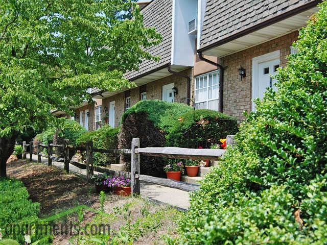 Villa D'est Luxury Garden Apartments - Photo 2 of 10