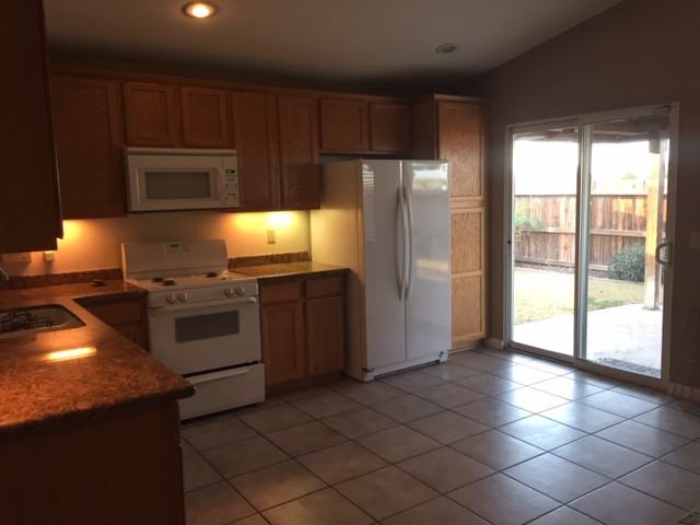 306 Willow Bend Drive - Photo 3 of 16