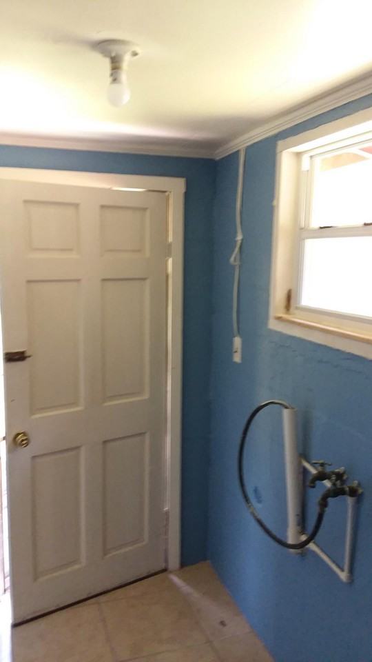 202 Pine St - Photo 3 of 9