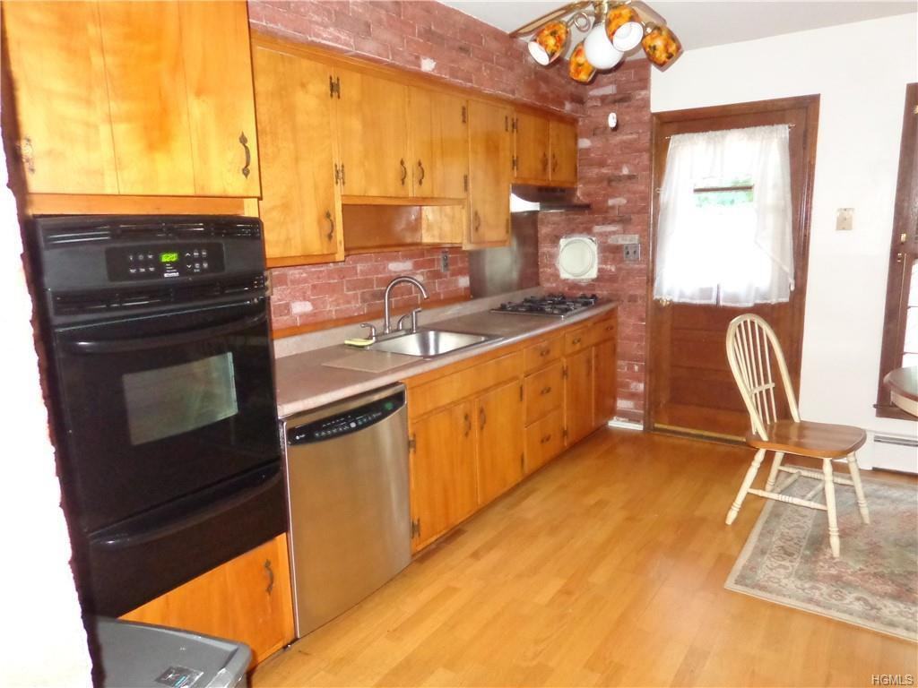 110 Snedecker Avenue - Photo 2 of 27