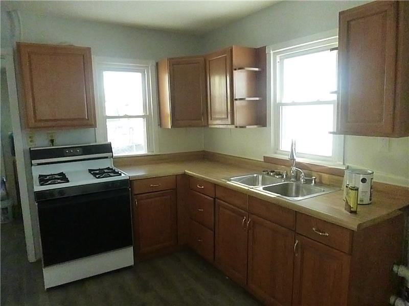 3143 Mulberry St - Photo 2 of 10