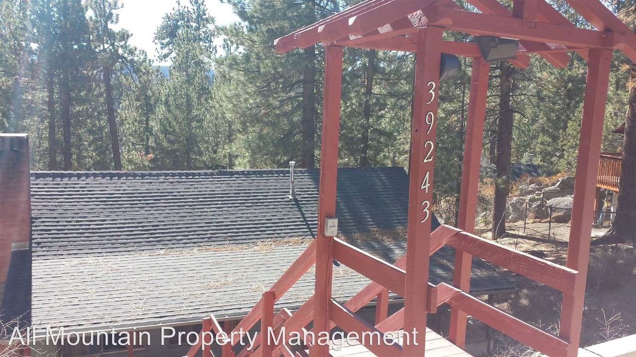 39243 Cedar Dell - Photo 2 of 12