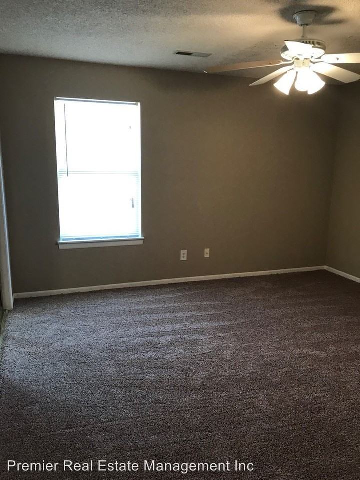 202 Dogwood - Photo 2 of 17