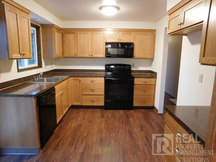 3920 Ne 2nd St - Photo 2 of 17