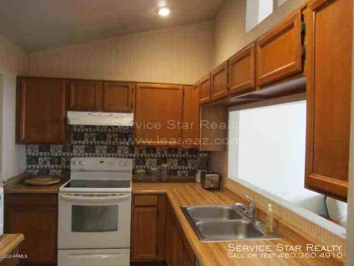 5830 S 42nd Pl - Photo 2 of 9