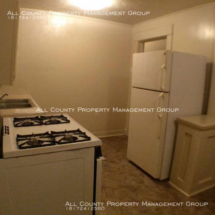 2828 May Street - Photo 2 of 9