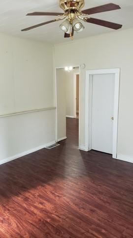 305 East Columbia Street - Photo 2 of 12