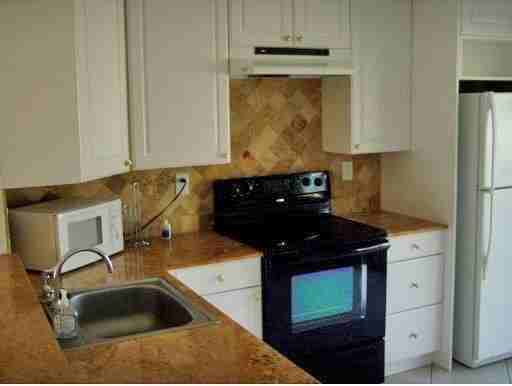 1126 Ne Rio Pine Ln - Photo 2 of 2