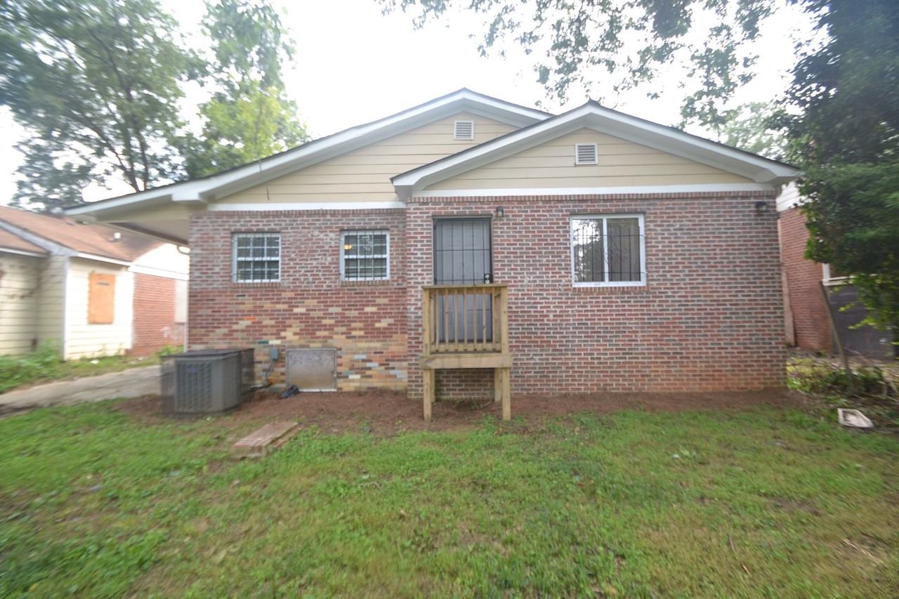 1381 Sharon St NW - Photo 2 of 6