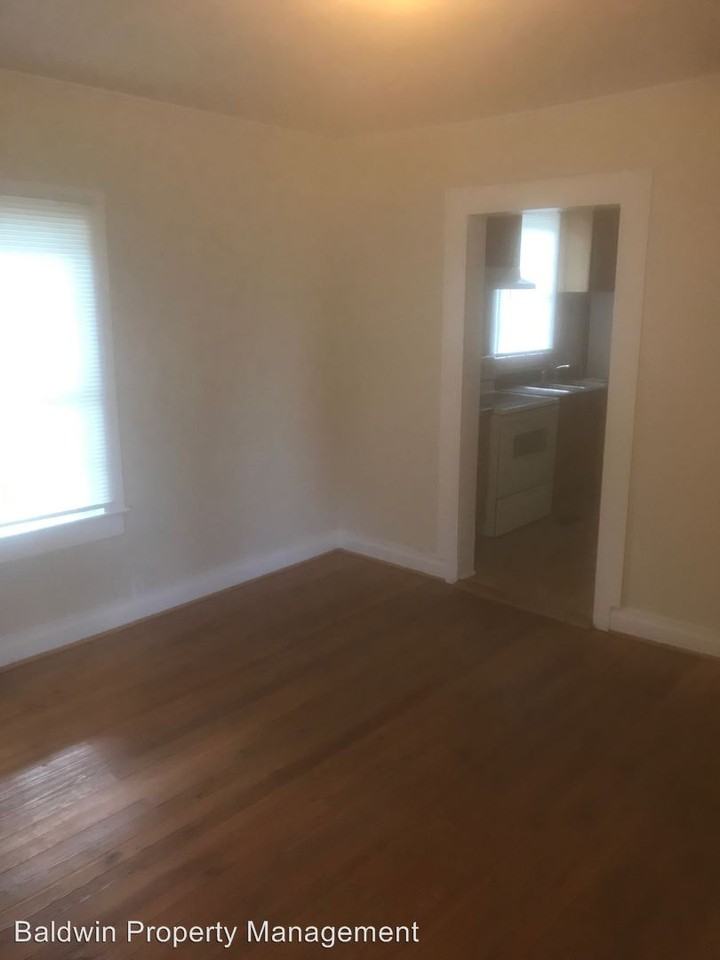 348 Dixie Broadway - Photo 2 of 11