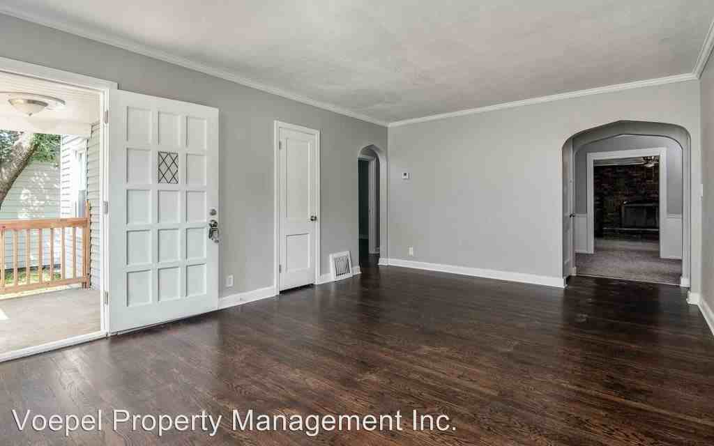 1312 W 29th Terrace S. - Photo 2 of 12