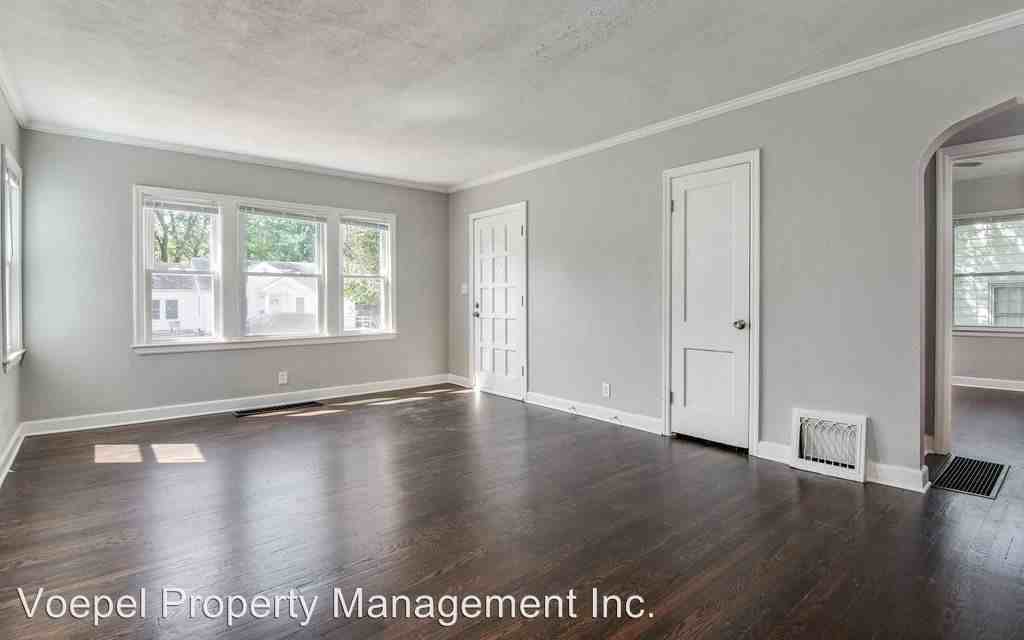 1312 W 29th Terrace S. - Photo 3 of 12