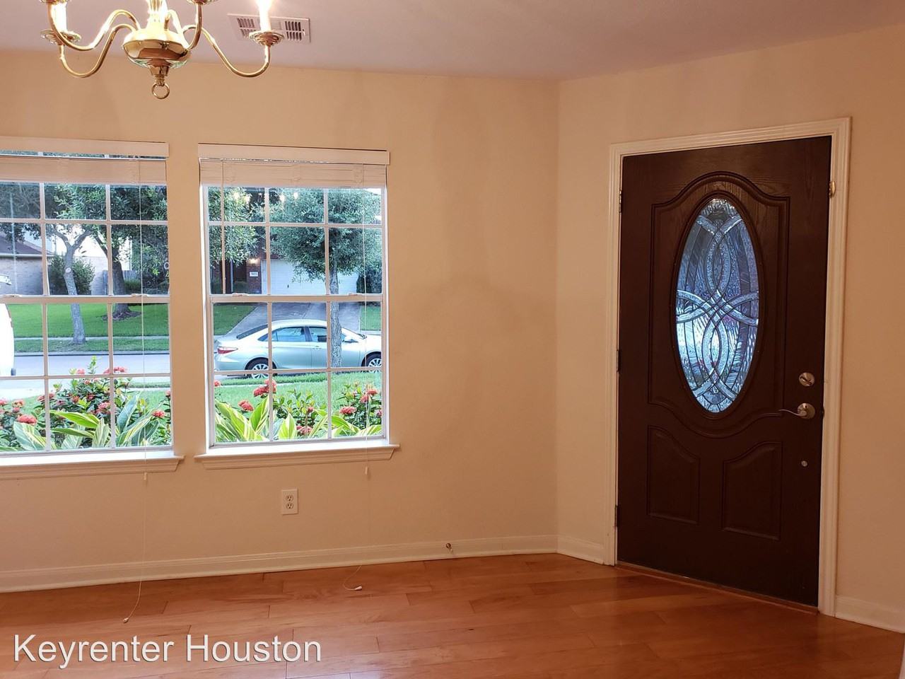 9410 Stoneridge Canyon Ln - Photo 3 of 26