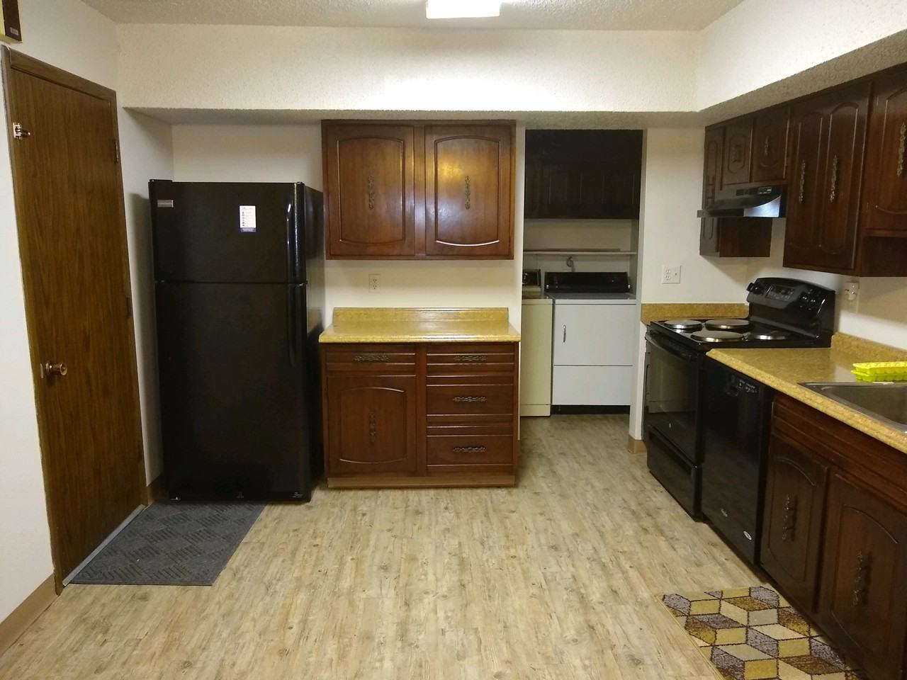 106 Scotland Rd - Photo 3 of 17