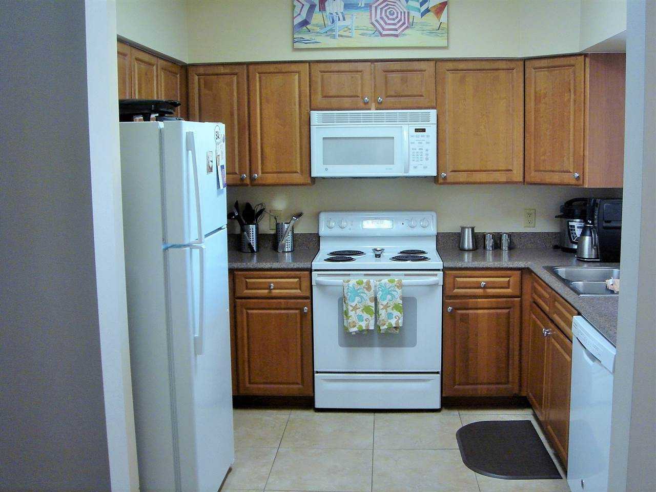 235 Atlantis Circle - Photo 2 of 14