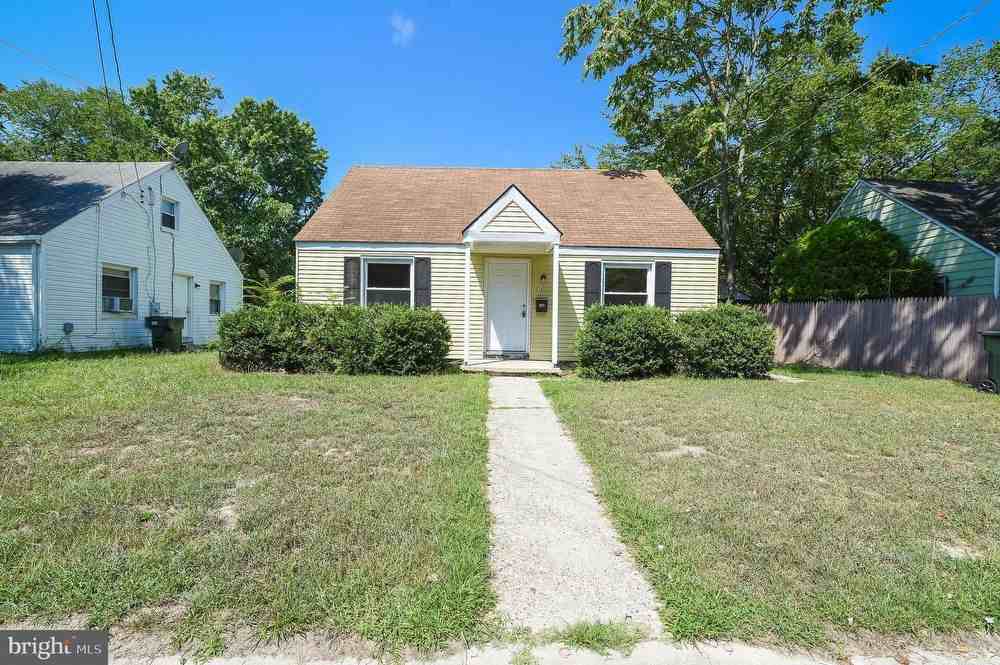 1014 Cecil St - Photo 2 of 36