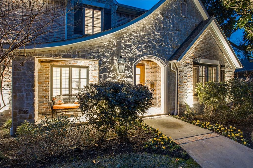 6832 Bob O Link Drive - Photo 3 of 36