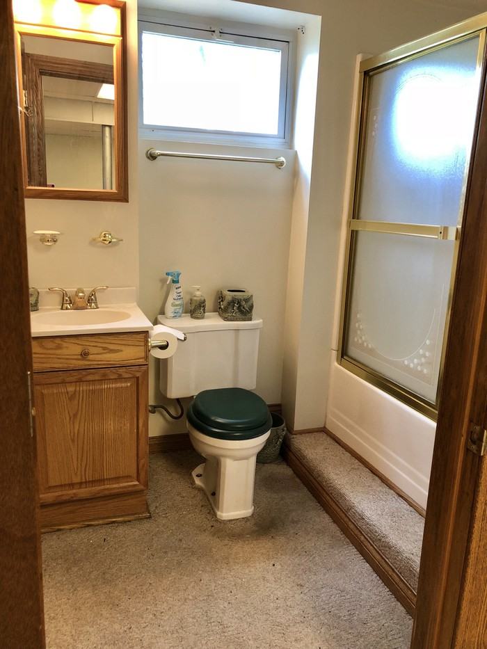 9328 Wynnecrest Dr - Photo 3 of 17