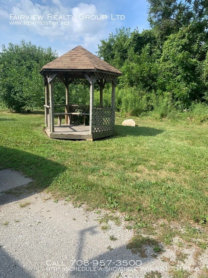 4123 136th St - Photo 2 of 15