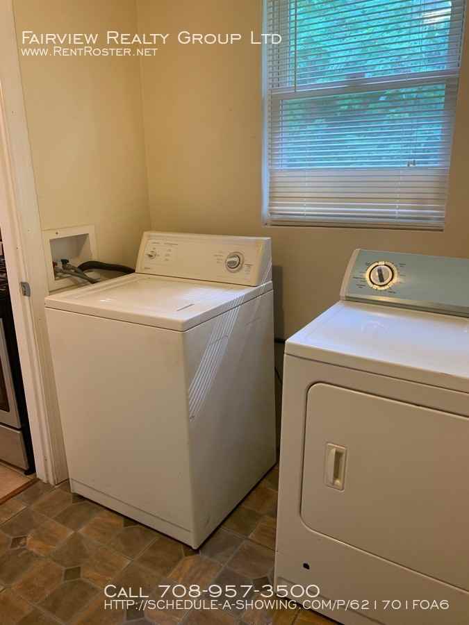 4123 136th St - Photo 3 of 15