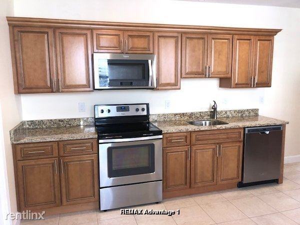 16 Richmond Ave - Photo 2 of 13