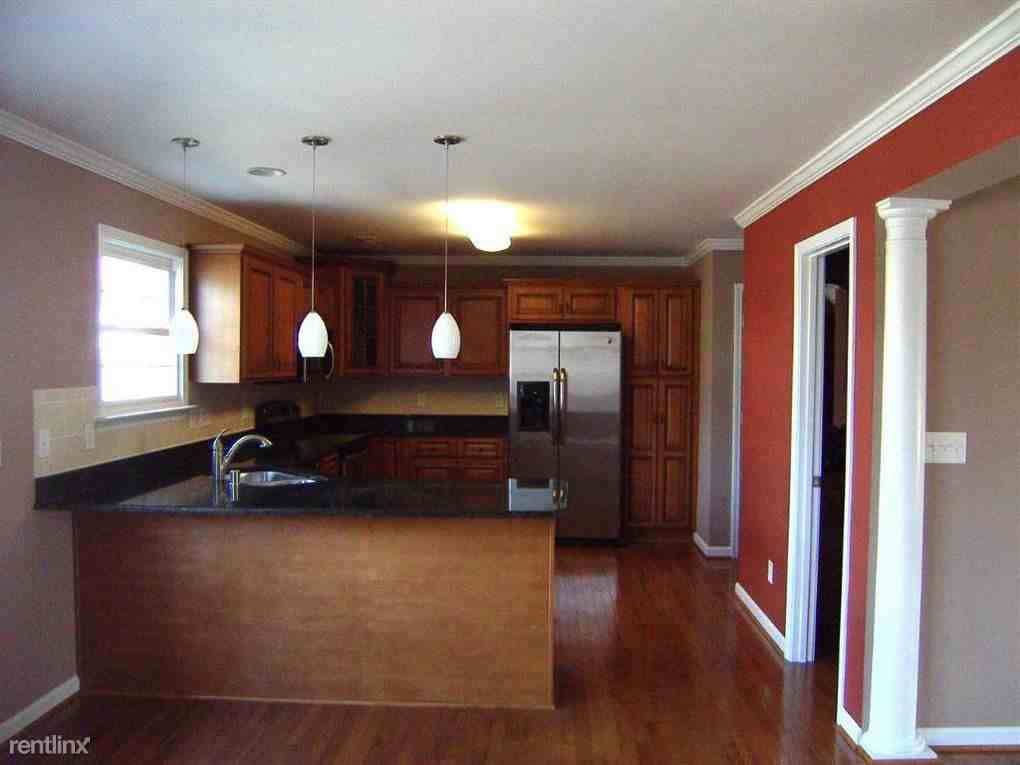 599 Atcher St - Photo 2 of 9