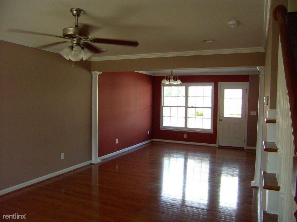 599 Atcher St - Photo 3 of 9