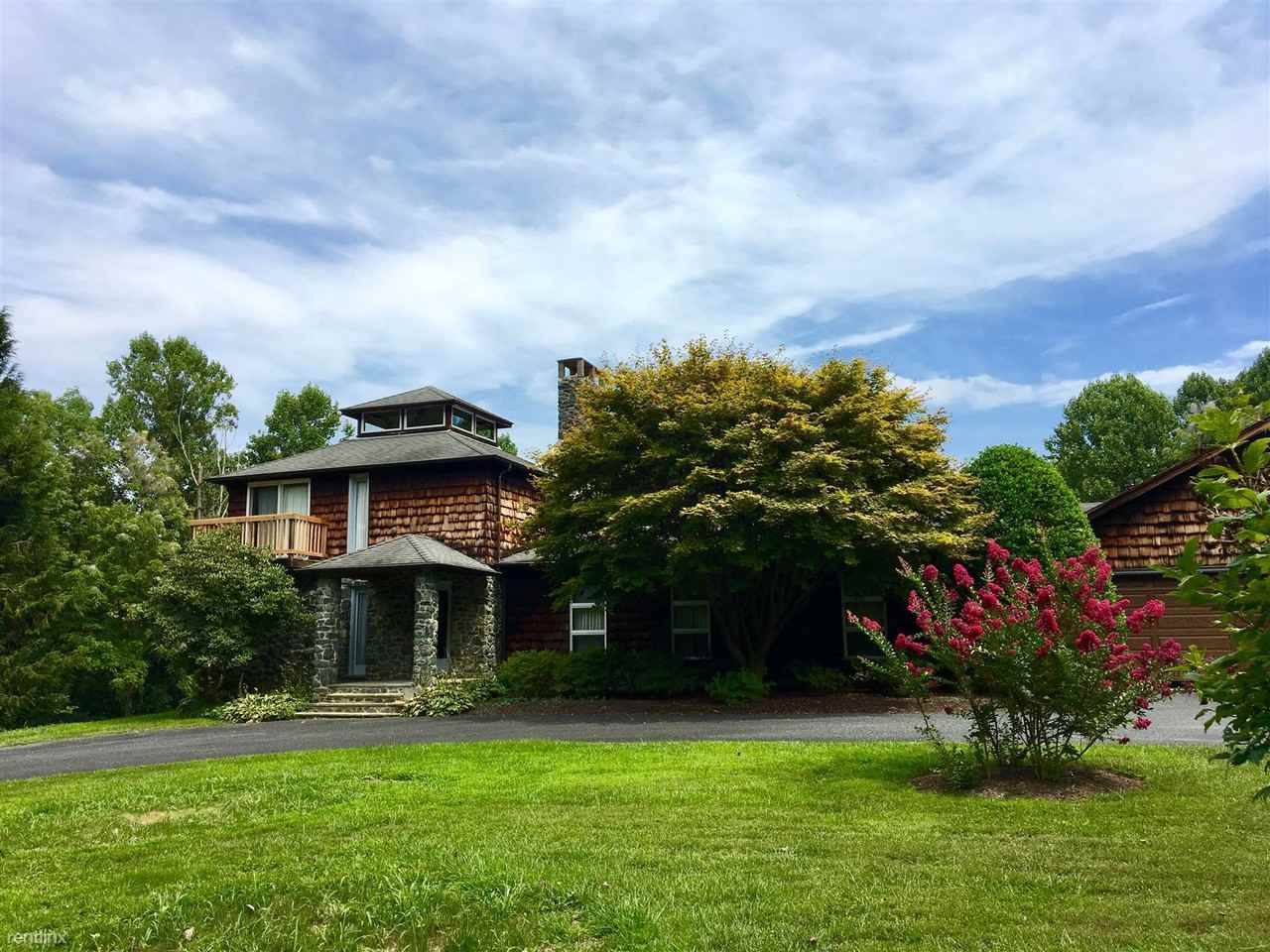 2310 Mccomas Rd - Photo 2 of 50