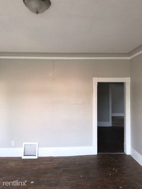 1320 Sanford St - Photo 3 of 10