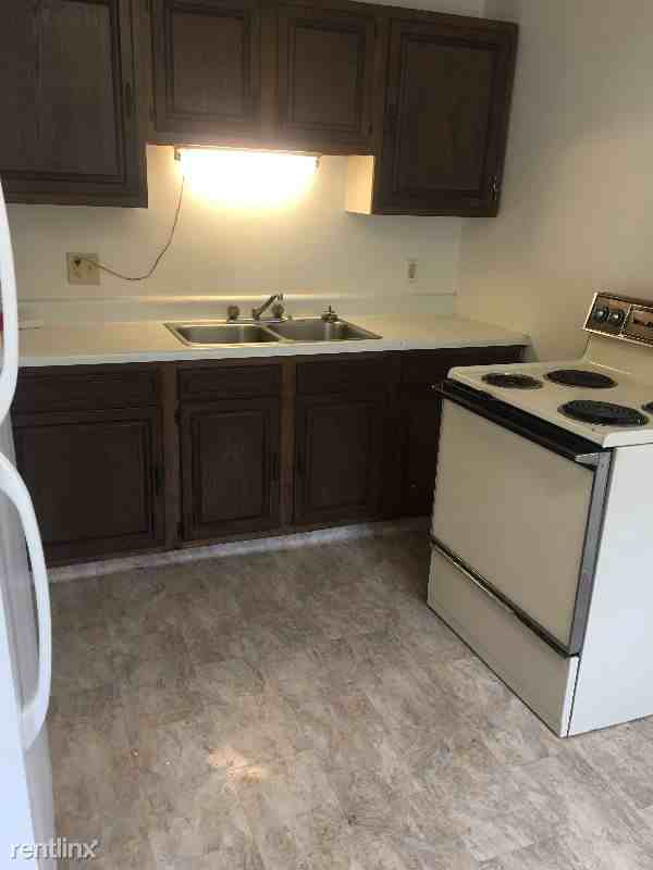 5296 1/2 1/2 1st Ave - Photo 3 of 9