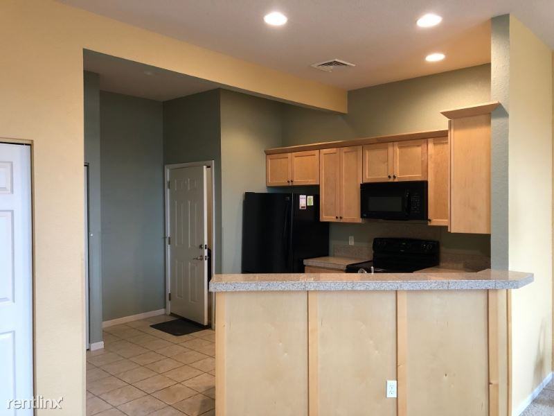 252 W Main St 2 - Photo 2 of 9