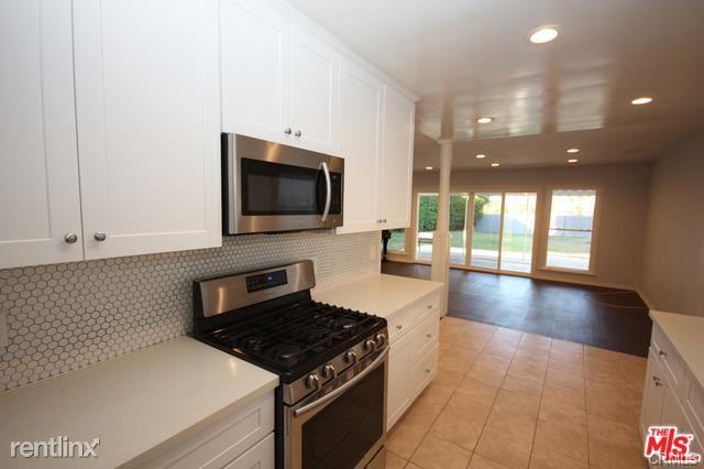 2766 Dunleer Pl - Photo 2 of 14