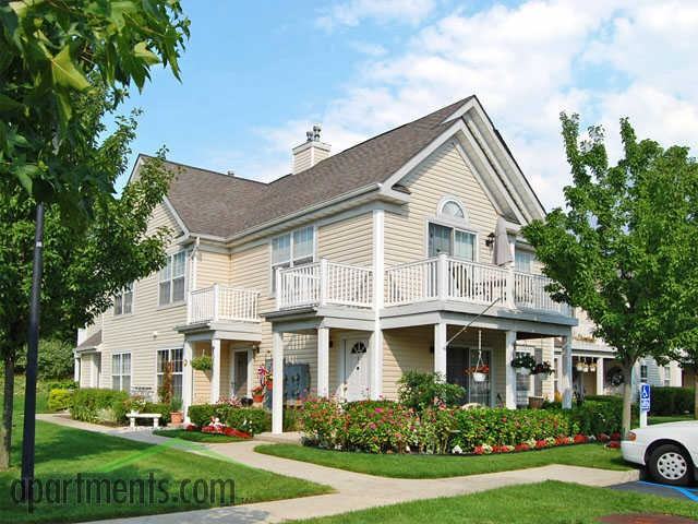 Greenview Commons - Photo 2 of 13